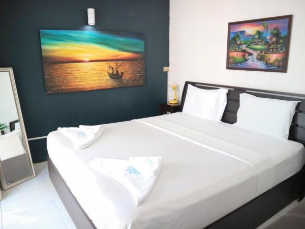 Sunshine Hotel : photo 4 de la chambre chambre double deluxe avec balcon