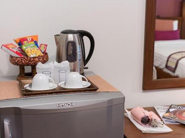 Villa Sanpakoi : photo 8 de la chambre hébergement lits jumeaux supérieur - vue sur piscine