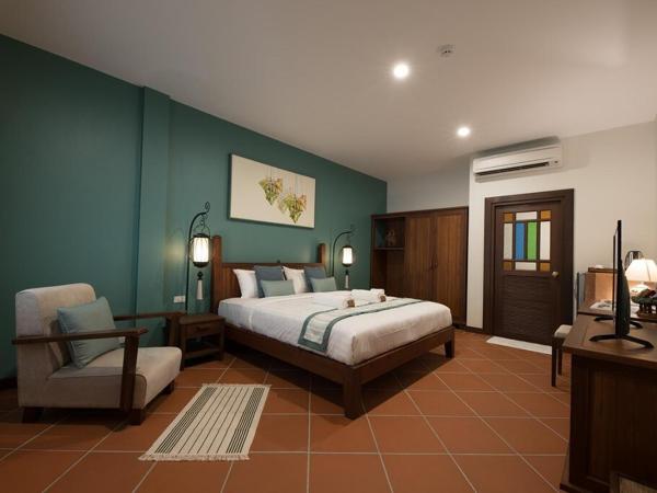 Villa Sanpakoi : photo 1 de la chambre chambre lit king-size supérieure - vue sur piscine