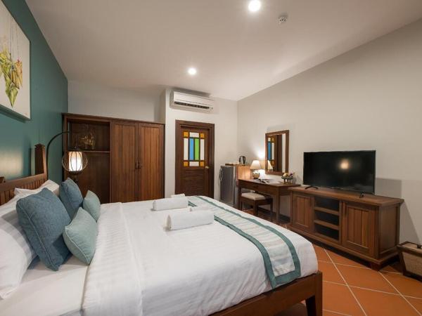 Villa Sanpakoi : photo 5 de la chambre chambre lit king-size supérieure - vue sur piscine