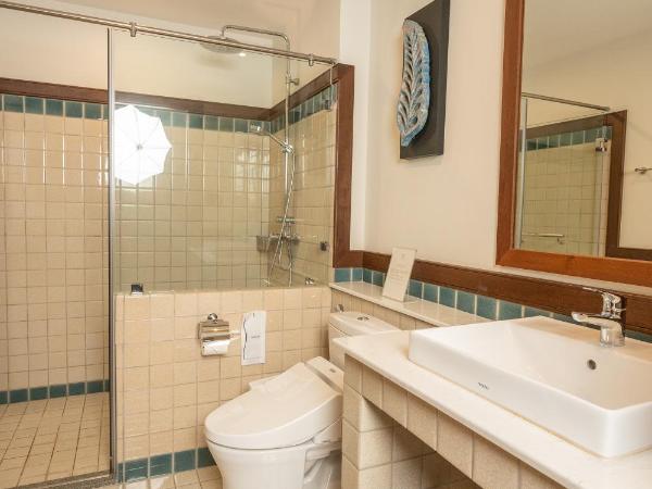 Villa Sanpakoi : photo 7 de la chambre hébergement familial trio - vue sur piscine