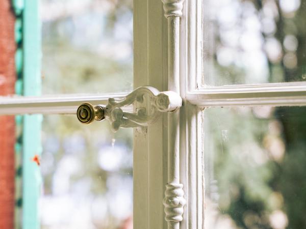 Le Chalet d'Ouchy : photo 5 de la chambre chambre lit king-size avec balcon