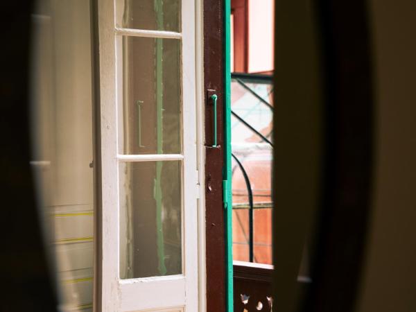 Le Chalet d'Ouchy : photo 6 de la chambre chambre lit king-size avec balcon