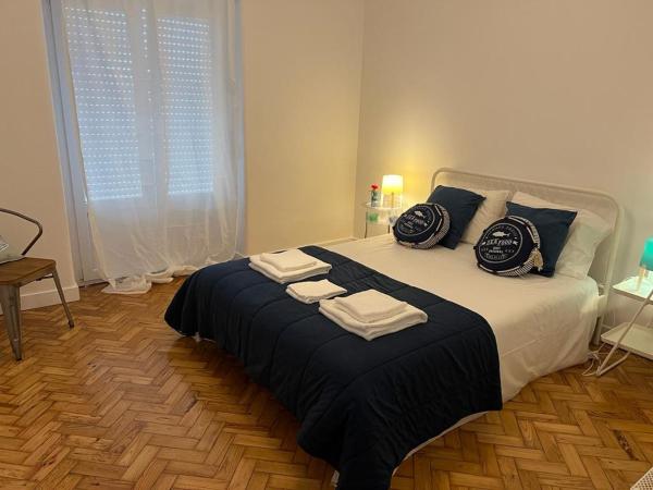 Alvalade II Airport Guest House : photo 8 de la chambre chambre double standard avec salle de bains commune