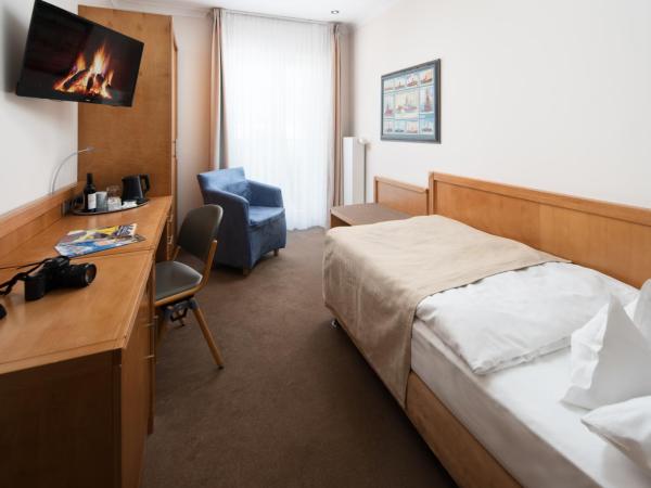 Hotel Baseler Hof : photo 4 de la chambre petite chambre simple