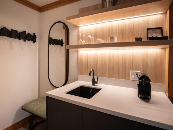 Nita Lake Lodge : photo 2 de la chambre studio