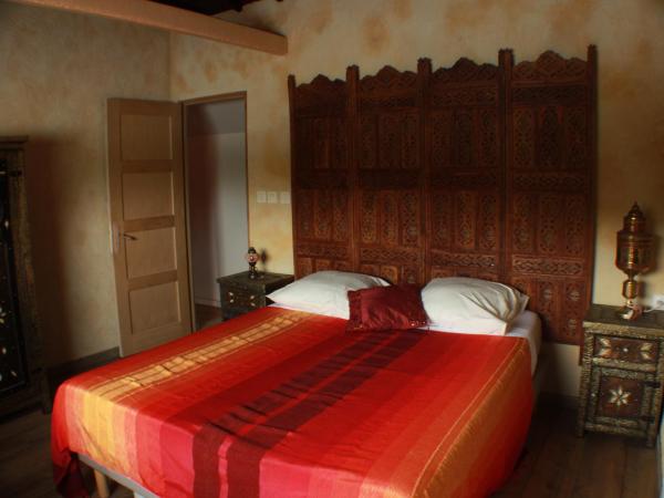 Péniche Espoir : photo 1 de la chambre chambre double avec salle de bains privative extérieure