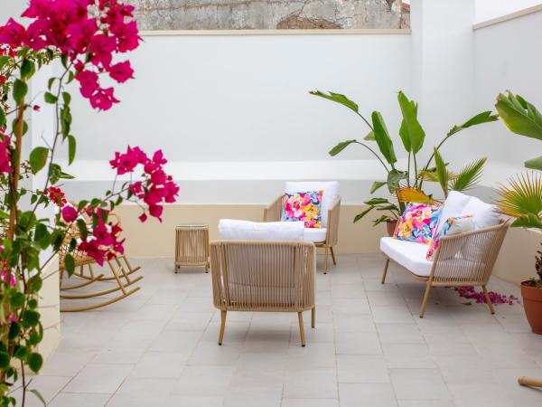 Guest House Jacarandá Faro : photo 4 de la chambre chambre skyview