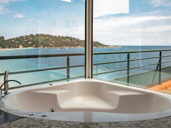 Surplage Hotel Cavalière : photo 6 de la chambre suite cavalière avec terrasse - vue sur mer