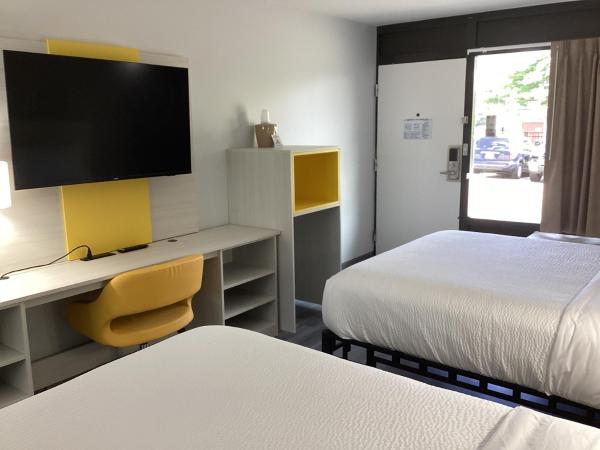 Days-Inn by Wyndham Baltimore Northwest : photo 4 de la chambre chambre 2 lits queen-size - non-fumeurs