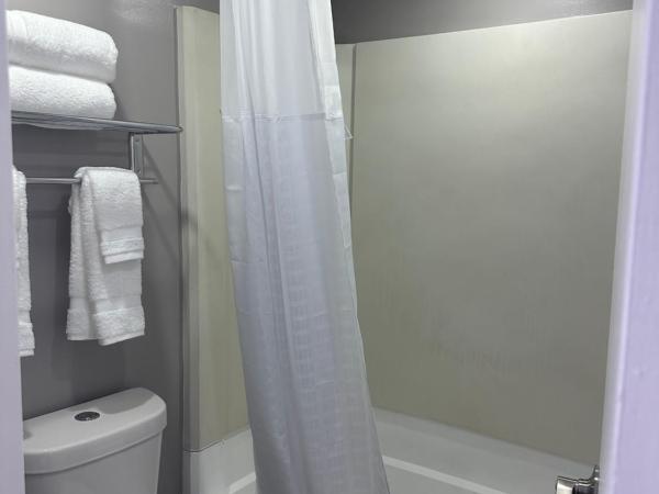 Super 8 by Wyndham Baltimore Northwest : photo 5 de la chambre chambre 2 lits queen-size - non-fumeurs