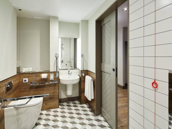 Residence Inn by Marriott London Tower Bridge : photo 5 de la chambre studio 1 lit double - accessible aux personnes à mobilité réduite