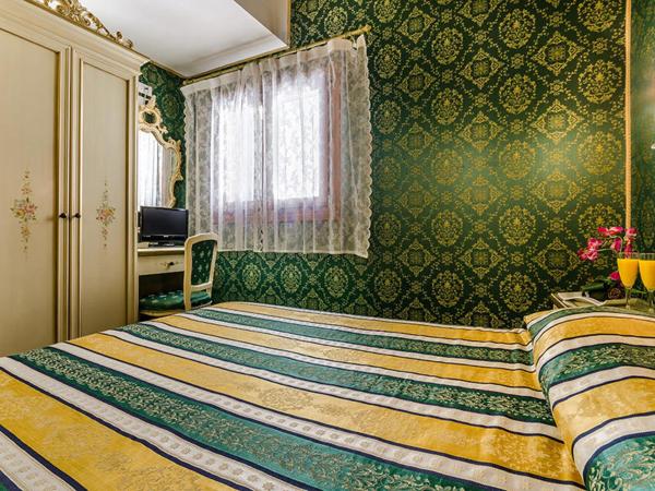 Residenza La Campana : photo 1 de la chambre chambre double