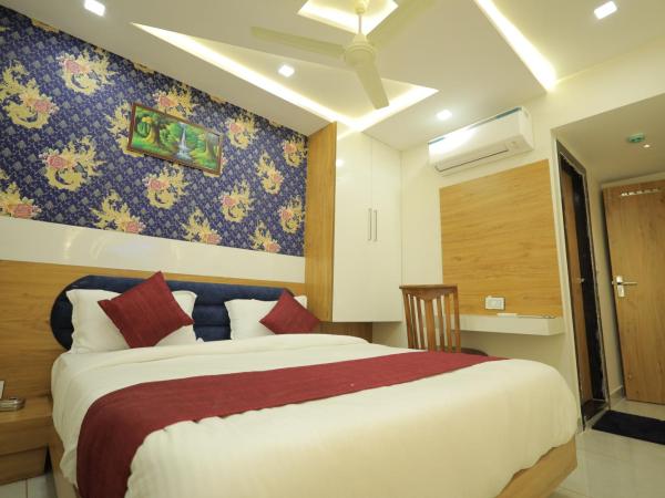 HOTEL RK FORTUNE : photo 4 de la chambre chambre double deluxe (2 adultes + 1 enfant)