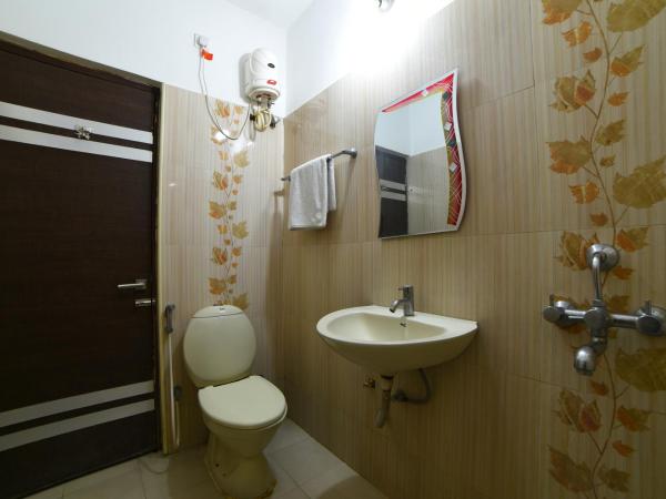 Hitech Shilparamam Guest House : photo 7 de la chambre chambre deluxe
