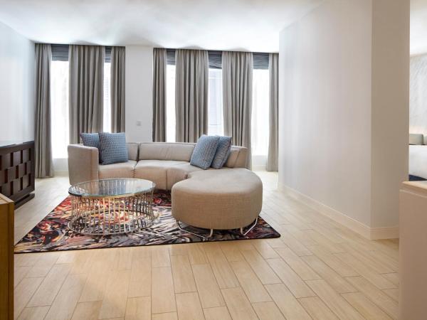 Hotel Indigo Atlanta Downtown, an IHG Hotel : photo 5 de la chambre suite lit king-size – non-fumeurs