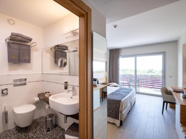 Laguna Park Hotel 4Superior : photo 2 de la chambre chambre standard avec balcon