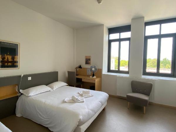 Hotel Saint Louis Beaulieu - Bordeaux : photo 1 de la chambre chambre familiale