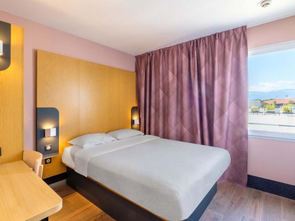 B&B HOTEL Cannes La Bocca Plage : photo 1 de la chambre chambre double