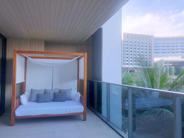 The Sanya EDITION : photo 3 de la chambre suite - vue sur jardin
