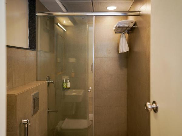 Bloom Hotel Koregaon Park : photo 5 de la chambre chambre standard lit queen-size
