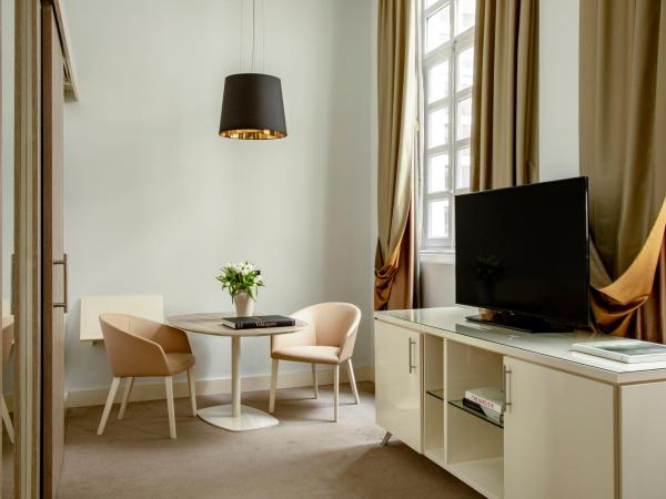 Palacio de los Duques Gran Meliá - The Leading Hotels of the World : photo 3 de la chambre chambre double ou lits jumeaux premium