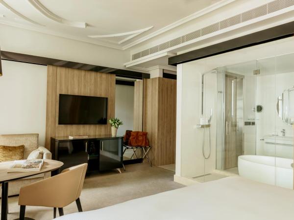 Palacio de los Duques Gran Meliá - The Leading Hotels of the World : photo 4 de la chambre chambre double ou lits jumeaux supreme