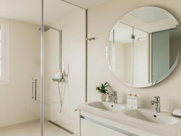 Palacio de los Duques Gran Meliá - The Leading Hotels of the World : photo 3 de la chambre suite junior avec terrasse - red level