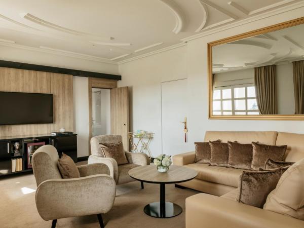 Palacio de los Duques Gran Meliá - The Leading Hotels of the World : photo 5 de la chambre suite penthouse présidentielle - red level