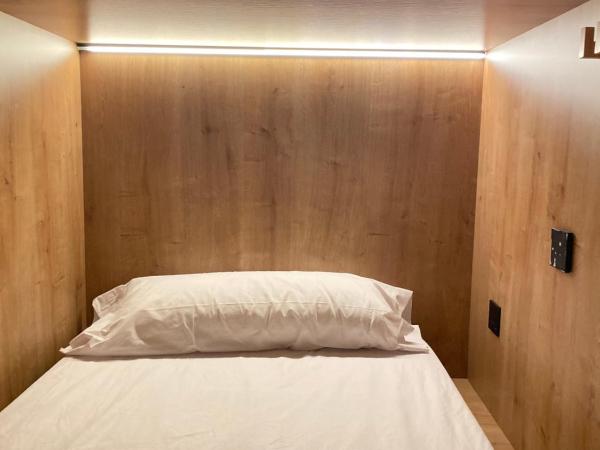The POD Suite Hostel Blasco : photo 3 de la chambre dortoir pour femmes de 6 lits
