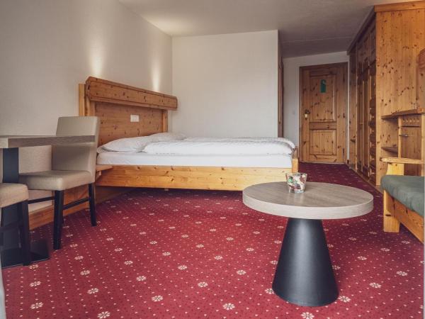 Club Hotel rooms only - by Mountain Hotels : photo 5 de la chambre chambre double - côté sud avec balcon