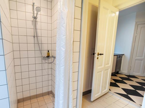 Go Hotel Saga : photo 10 de la chambre appartement standard