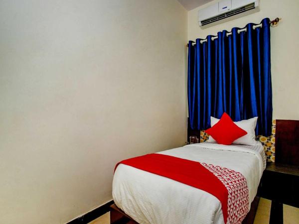 Hotel O Flagship 26817 Gks Residency : photo 2 de la chambre chambre triple classique