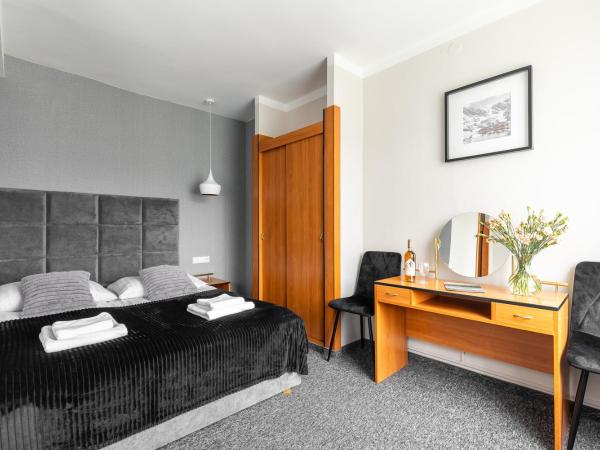 Hotel Helios : photo 1 de la chambre chambre triple confort avec douche