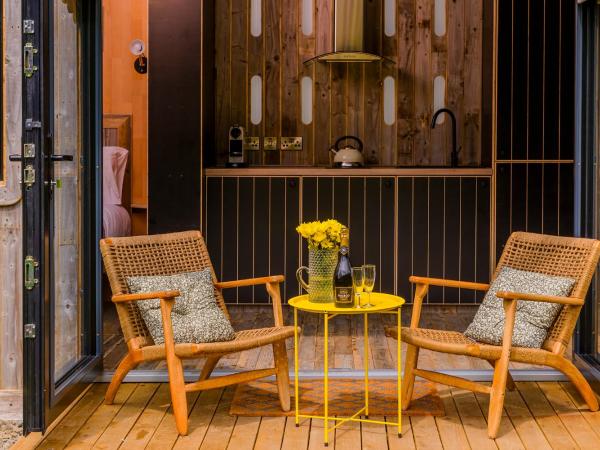 Killarney Glamping at the Grove, Suites and Lodges : photo 6 de la chambre cabane