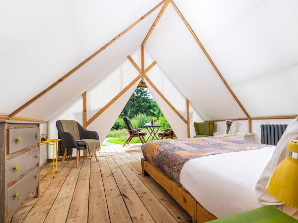 Killarney Glamping at the Grove, Suites and Lodges : photo 10 de la chambre suite glamping romantique