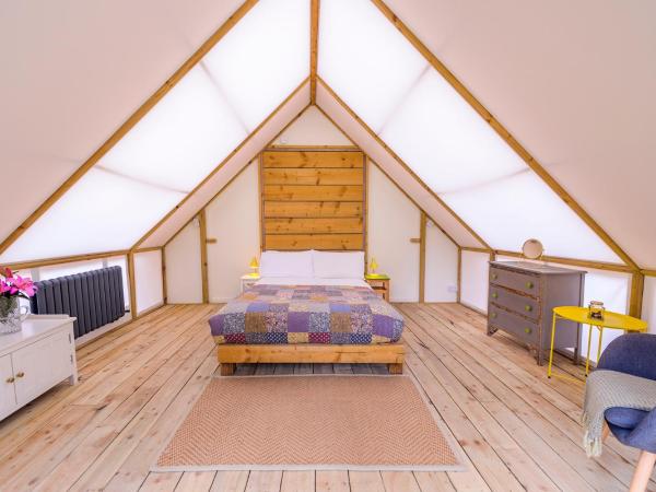 Killarney Glamping at the Grove, Suites and Lodges : photo 3 de la chambre suite glamping romantique