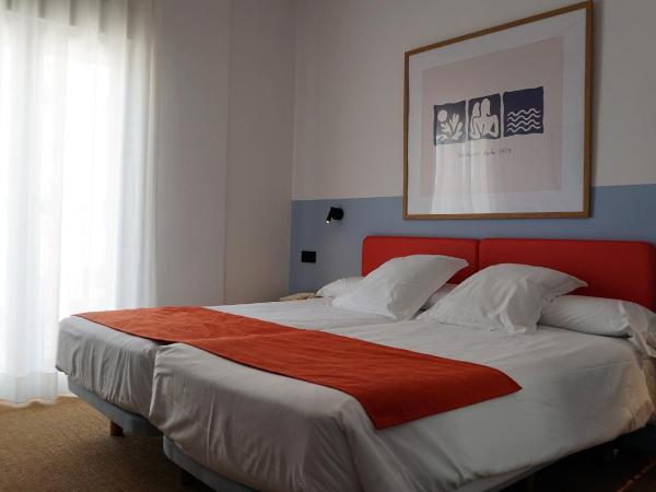 Hotel Miramar Valencia : photo 2 de la chambre chambre double ou lits jumeaux standard