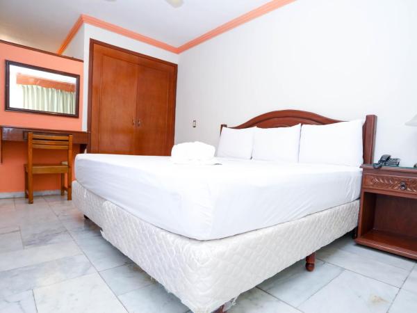 Hotel Avenida Cancun : photo 6 de la chambre chambre supérieure lit queen-size