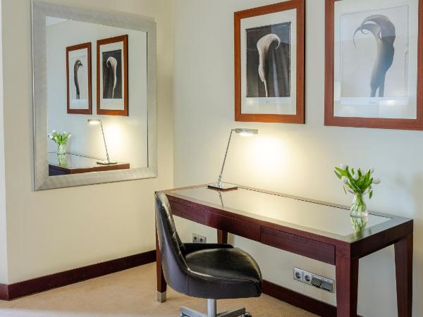 Crowne Plaza Porto, an IHG Hotel : photo 1 de la chambre suite junior