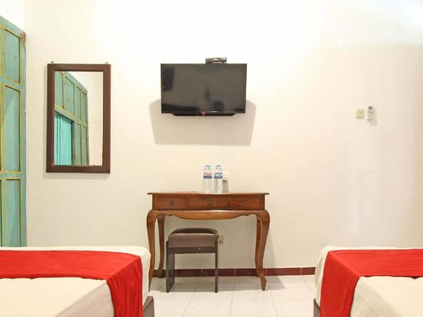RedDoorz near Pojok Beteng Prawirotaman : photo 2 de la chambre chambre familiale