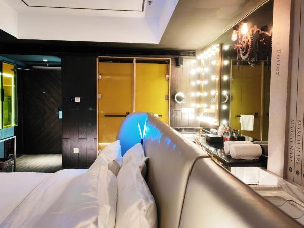 Movietel Shenzhen : photo 4 de la chambre movie viewing king size bed