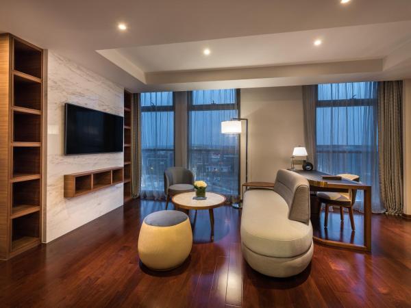Novotel Shanghai Hongqiao : photo 3 de la chambre suite supérieure lit king-size