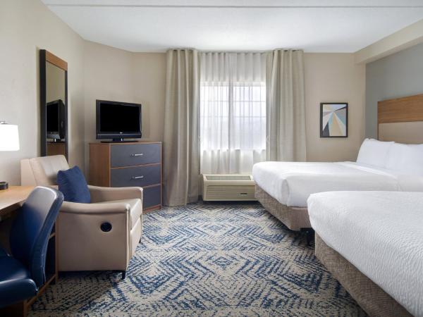 Candlewood Suites Columbia-Fort Jackson, an IHG Hotel : photo 5 de la chambre studio queen suite with two queen beds - communications accessible