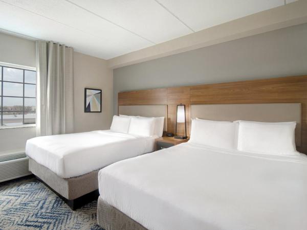 Candlewood Suites Columbia-Fort Jackson, an IHG Hotel : photo 10 de la chambre studio queen suite with two queen beds - communications accessible