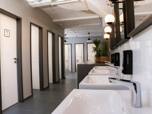 Generator Berlin Mitte : photo 8 de la chambre capsule avec salle de bains commune