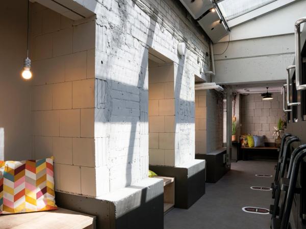 Generator Berlin Mitte : photo 5 de la chambre capsule avec salle de bains commune