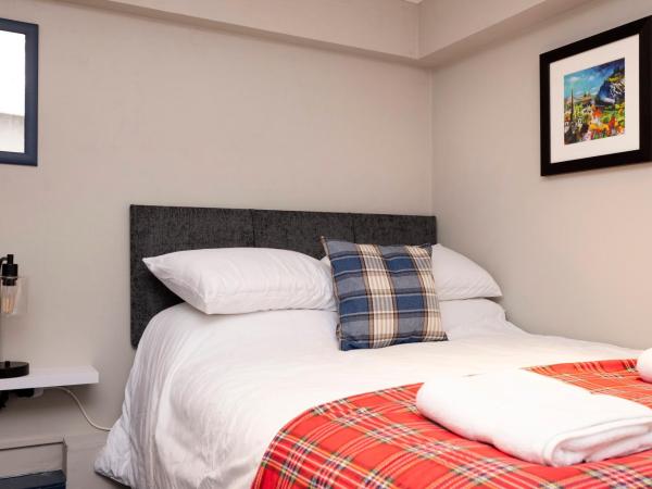 New Town Rooms - Basement Hostel : photo 4 de la chambre double room with shower with no window