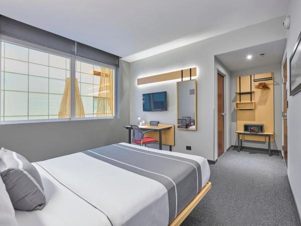 City Express Plus by Marriott Ciudad de México Santa Fe : photo 1 de la chambre chambre lit queen-size