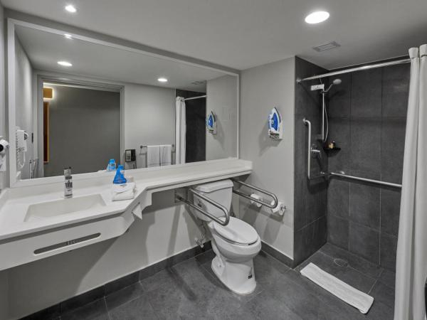 City Express by Marriott Mérida : photo 8 de la chambre chambre lit queen-size 